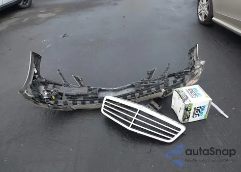 2010 Mercedes-Benz E 350 из США, поврежденный, VIN WDDHF5GB6AA074577